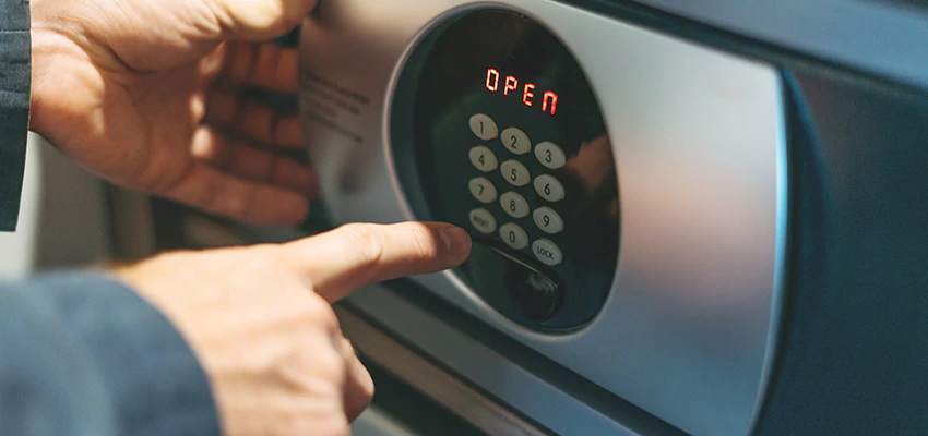 Cash Safe Openers in South Monrovia Island, California