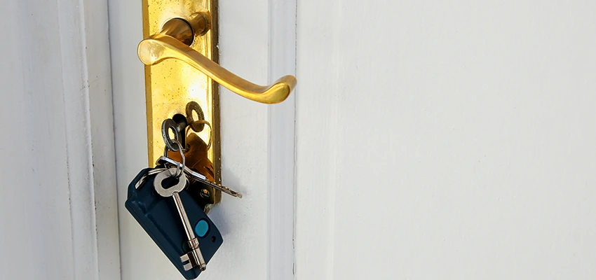 Broken Door Key Extraction in South Monrovia Island, CA